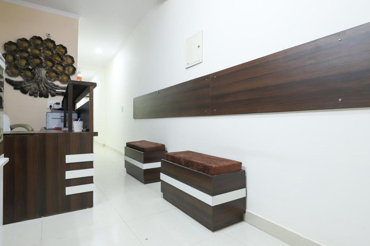 Oyo 77819 Shahdara Inn New Delhi Exterior photo